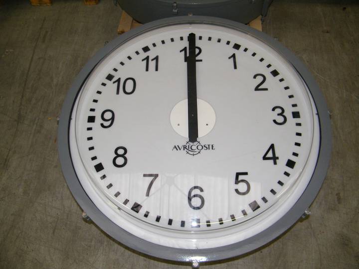 Horloge du pont d'envol du porte-avion Charles de Gaulle