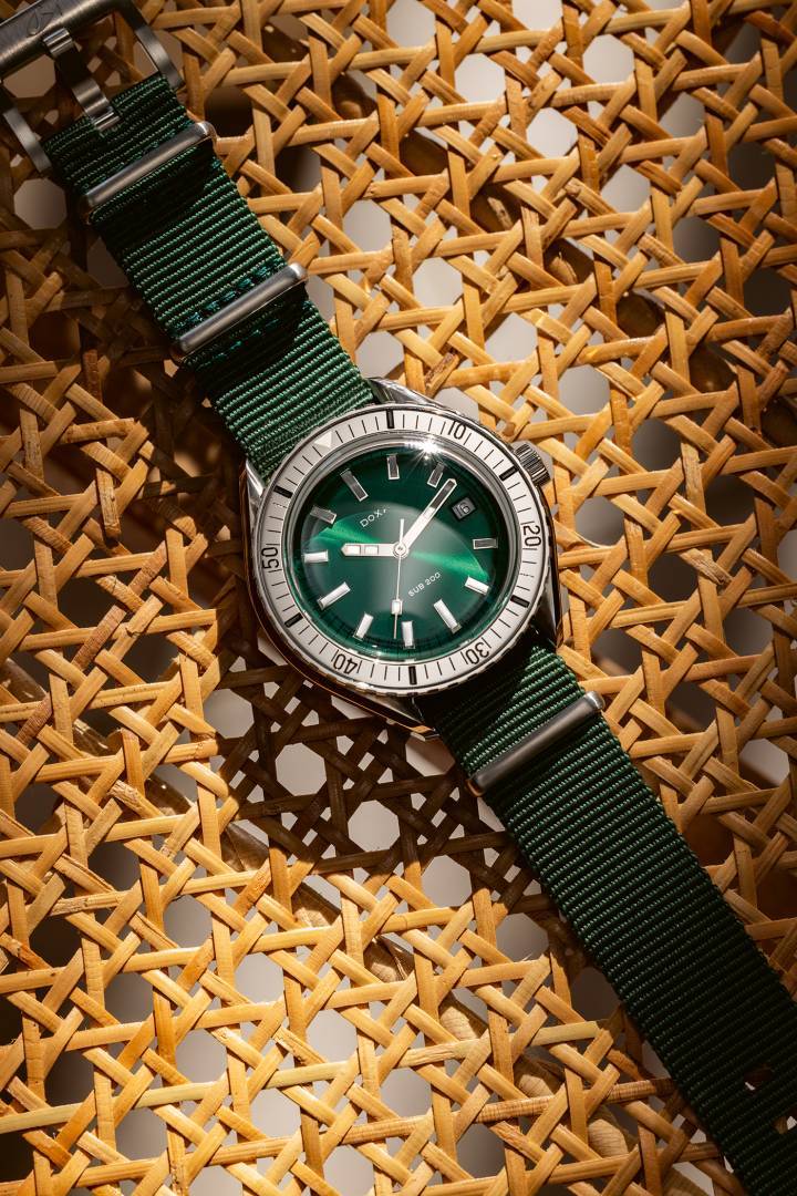 Doxa SUB 200: une nouvelle lunette en acier poli