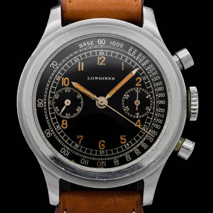 Longines réf. 4974, date de production Nov. 1942. Boîtier et poussoirs étanches, calibre 13ZN Flyback, 18 rubis, roue à colonnes, résistant aux chocs, balancier en Glucydur, antimagnétique. Boîtier: diamètre 37,5 mm, acier inoxydable, fond vissé. 