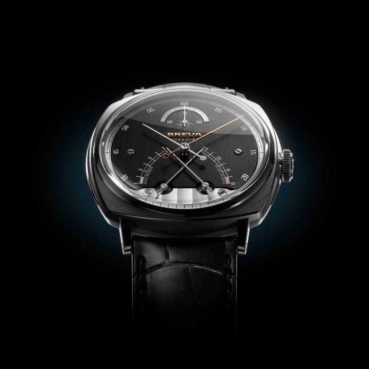 La Segreto di Lario a depuis lors été déclinée dans deux versions à boîtier en titane, dont ce modèle au cadran «Slate Grey». 