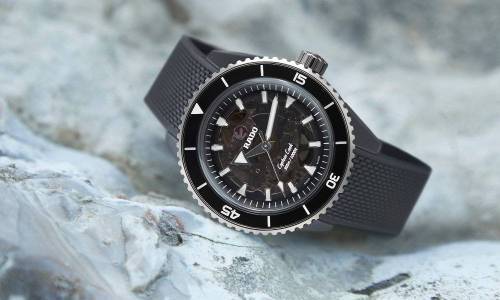 Rado présente la Captain Cook en céramique high-tech