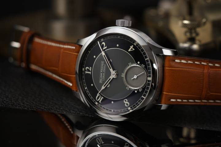 Le fameux modèle Tsunami de Hajime Asaoka, aux accents très Art Déco.