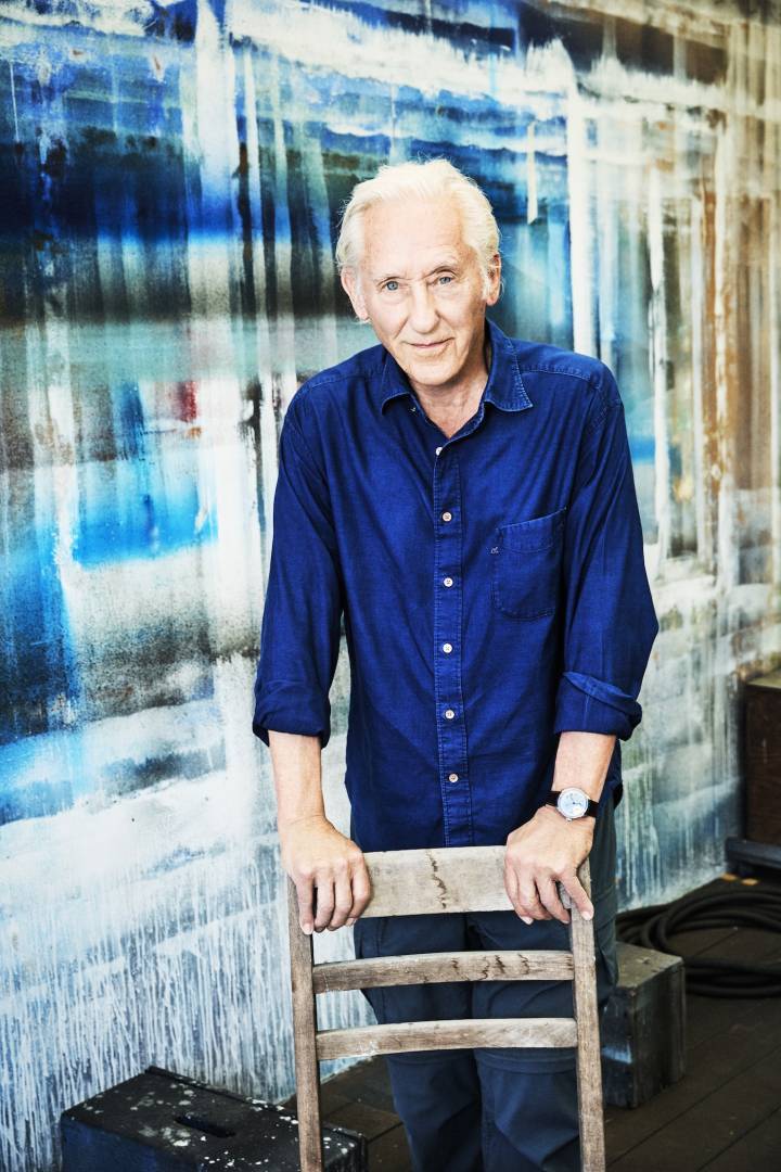 Ed Ruscha, figure majeure de la peinture contemporaine, rencontré dans son atelier à Los Angeles dans le cadre de la campagne «Time Well Spent» d'Urban Jürgensen. 