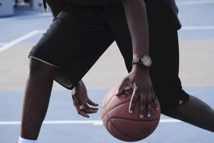 Une application dédiée à la NBA, dont Tissot est le sponsor horloger, est prévue pour l'an prochain.