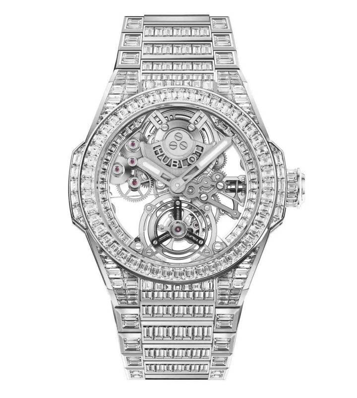 La Big Bang Integral Tourbillon High Jewellery, nouvelle pièce unique entièrement sertie (484 diamants baguette pour un total de 31 carats) 