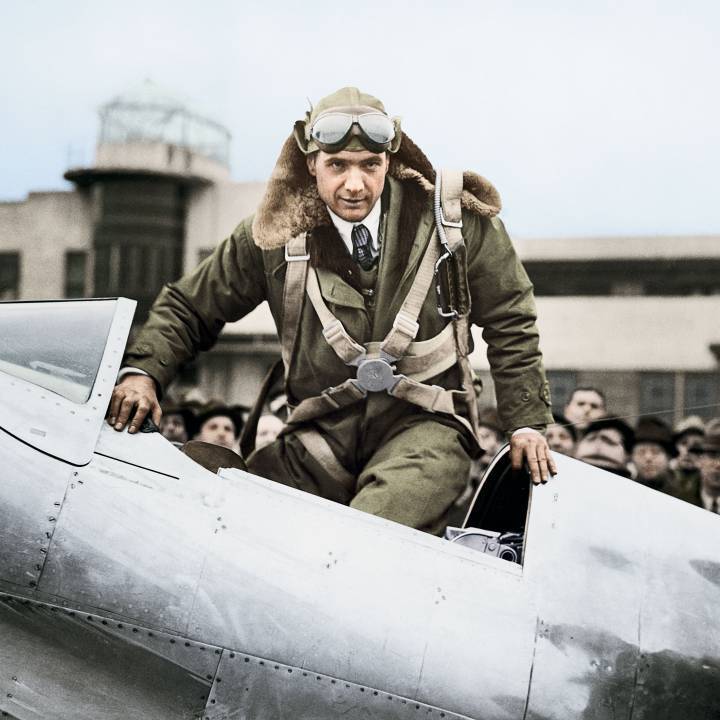 Howard Hughes était le plus célèbre utilisateur du Sidérographe, un appareil de bord pour la navigation aérienne breveté par Longines.