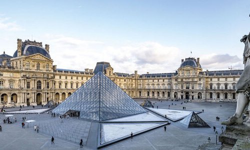 Vacheron Constantin s'allie au Louvre