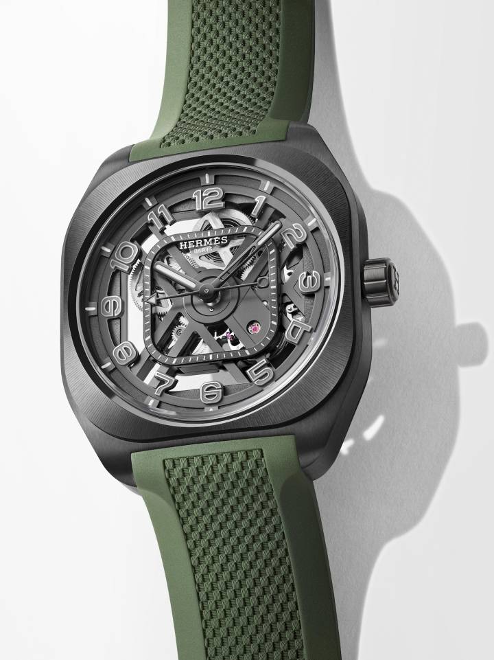 Hermès applique son sens du spectacle au squelette