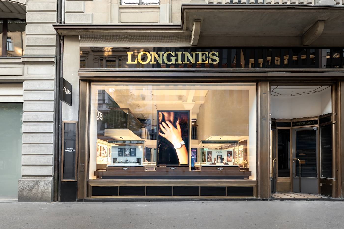 Longines inaugure sa nouvelle boutique flagship à Zurich