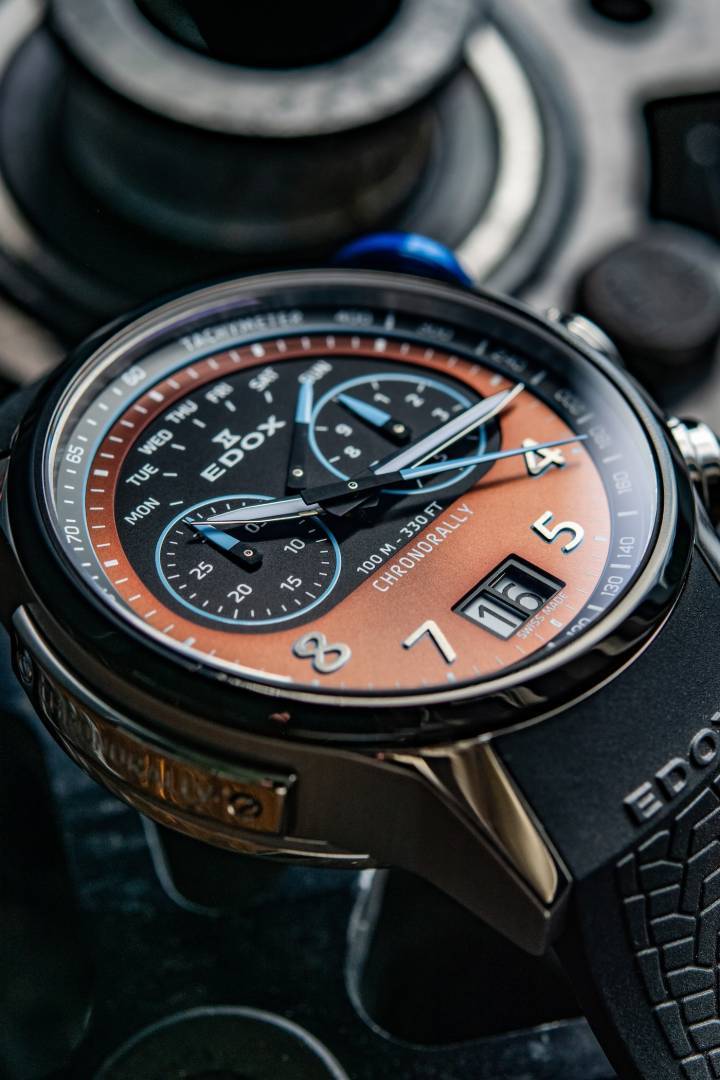Edox a lancé la nouvelle génération de son modèle phare Chronorally pour célébrer son partenariat avec BMW M Motorsport.