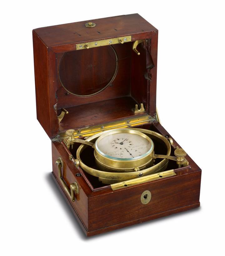 Abraham-Louis Breguet devient Horloger de la Marine Royale en 1815. La fourniture de chronomètres à la marine militaire et à la marine marchande sera poursuivie pendant plusieurs décennies par son fils, puis par son petit-fils.