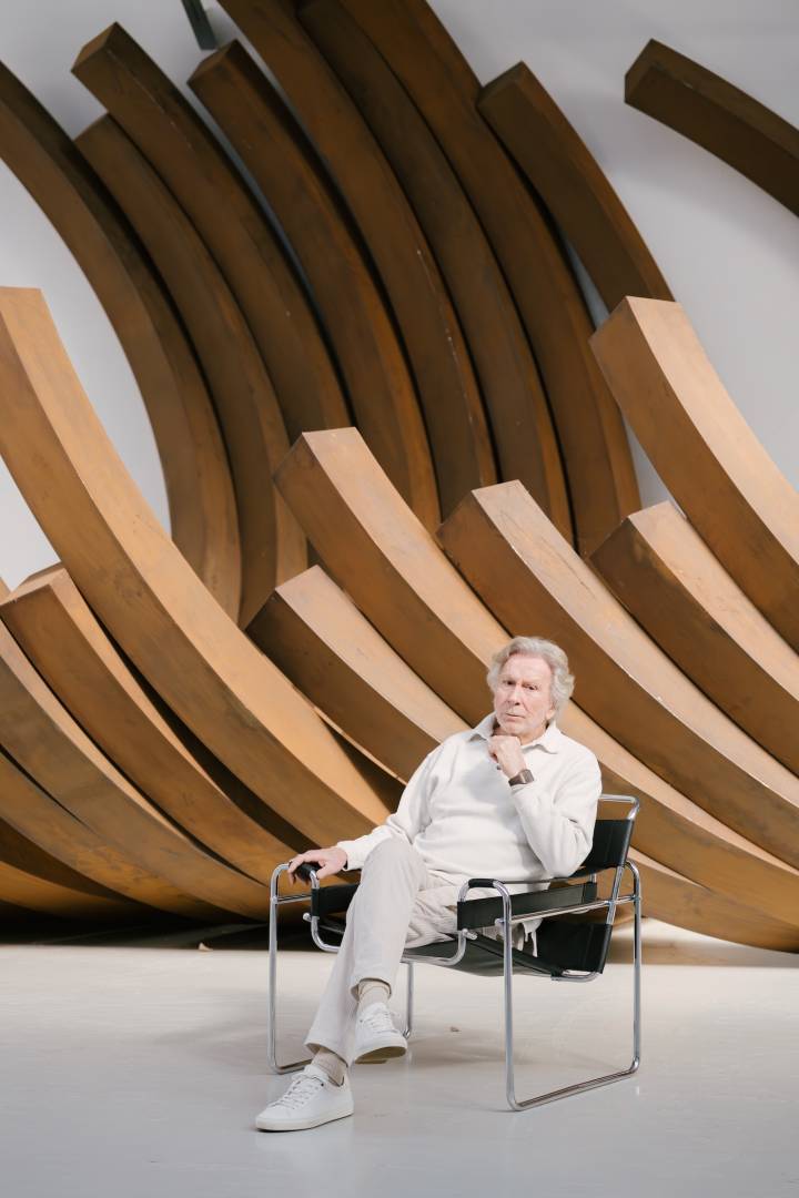 Alto signe une collaboration créative et artistique avec Bernar Venet