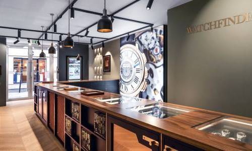 Watchfinder & Co: le e-commerce croit dans le réseau physique 