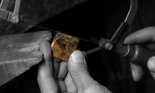 Les bijoux en cep de vigne de Grégoire Maret