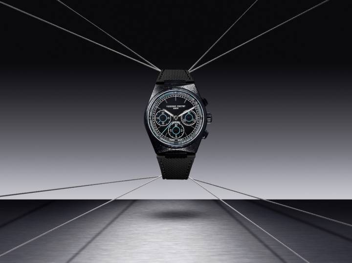 Présentée à la Dubai Watch Week, cette Highlife Chronograph Automatic associe la signature de Bamford avec l'expertise de Frederique Constant. La pièce offre une boîte en titane cristallisé, des contrastes appuyés et une lisibilité optimale. 