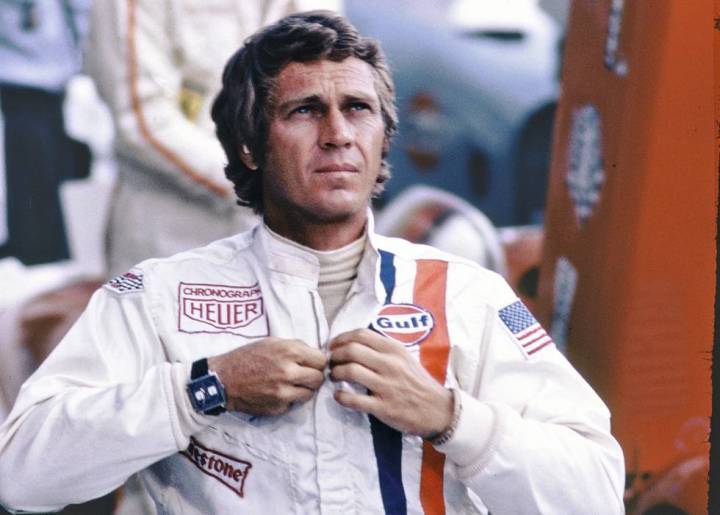 Steve McQueen était épaulé par Jo Siffert, qu'il admirait, sur le tournage du film «Le Mans» en 1971. Le Fribourgeois lui a notamment fourni plusieurs Porsche pour la réalisation, dont certaines 908 et 911 maquillées en modèles de compétition avec l'aide de Franco Sbarro!