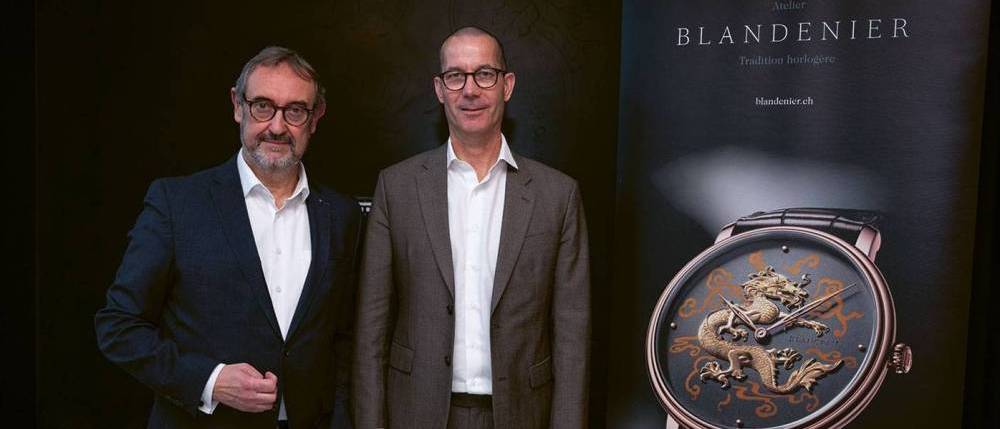 PARVIS, l'assiette et le cadran à l'unisson