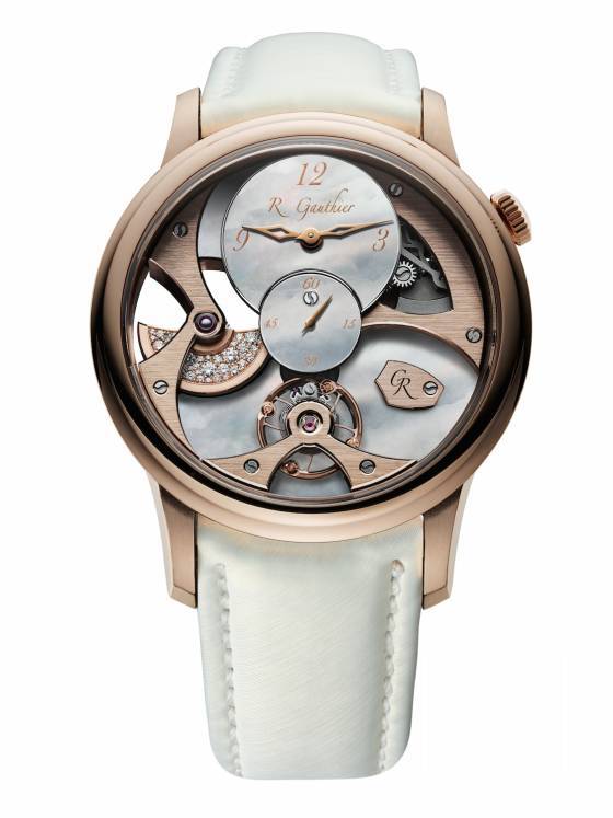 ROMAIN GAUTHIER, PREMIÈRE MONTRE FÉMININE