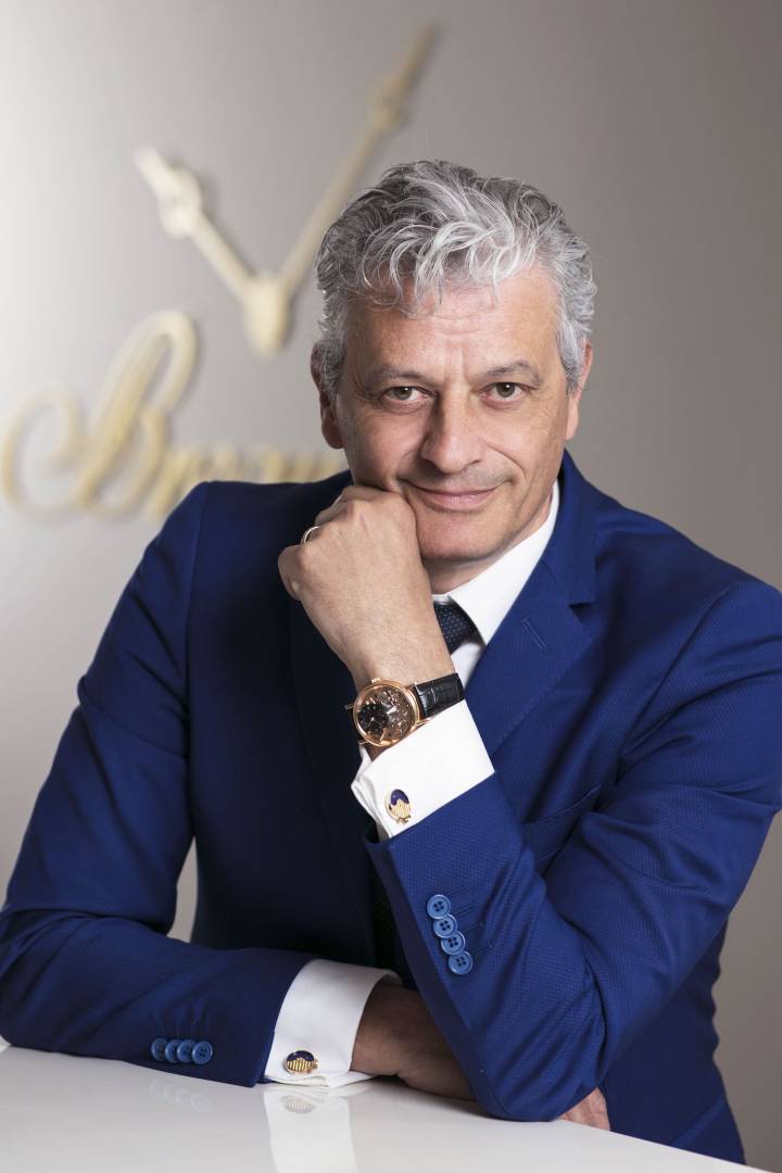 Horloger de formation, Lionel a Marca dirige Breguet depuis l'an passé. Né en 1967, il a rejoint Swatch Group en 1992, d'abord au sein de la Manufacture Fréderic Piguet, déjà à la Vallée de Joux. Il a ensuite œuvré chez ETA puis chez Blancpain durant deux décennies.