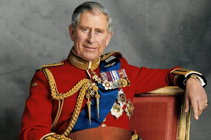 Charles III, récemment couronné et un inconditionnel de sa montre Parmigiani Fleurier Toric Chronograph