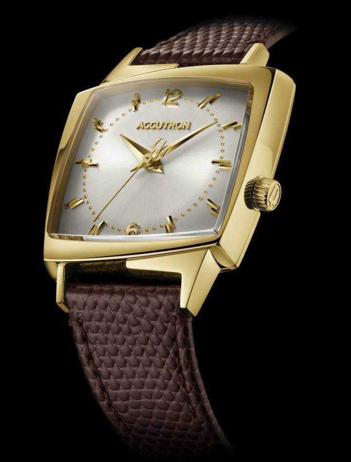 Le boîtier asymétrique distinctif d'une montre Legacy inspirée du modèle Accutron 521 des années 1960.