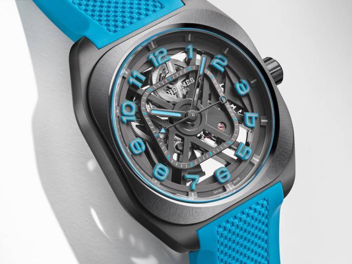 Hermès applique son sens du spectacle au squelette