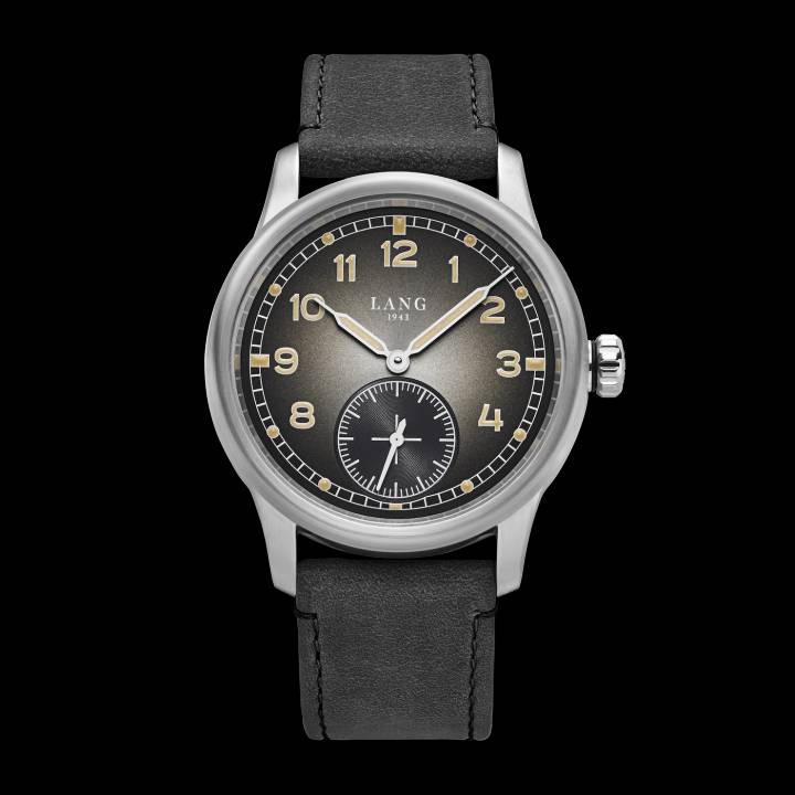 Le prix du modèle Field Watch Edition One, qui sera lancé cet automne, devrait se situer dans une fourchette entre 3'500 et 4'000 euros.