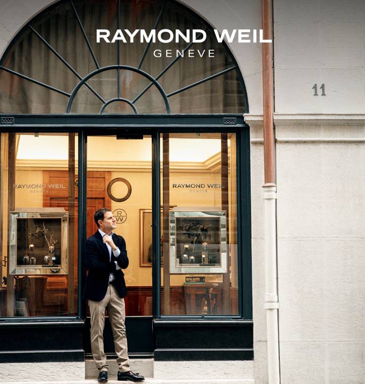 Pour son cinquantenaire, Raymond Weil vient aussi d'ouvrir une boutique en vieille ville de Genève. Ici, Elie Bernheim devant le numéro 11 de la rue de l'Hôtel-de-Ville. 