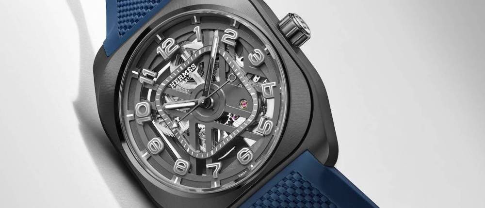 Hermès applique son sens du spectacle au squelette