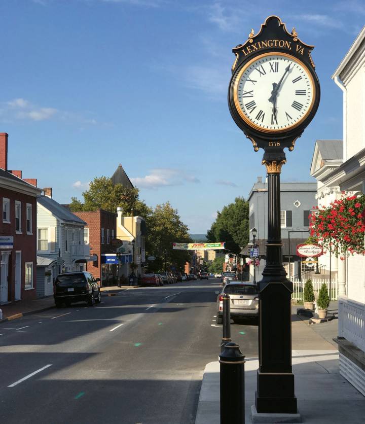 Horloge de rue à Lexington en Virginie