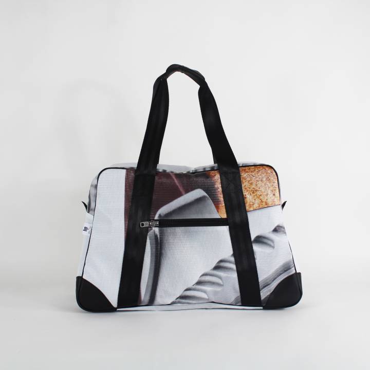 L'aventure Horlogerie LIP x Brasserie LIPP se poursuit... avec un sac