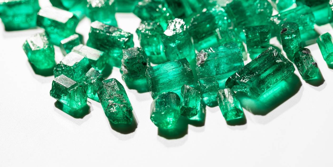 Fura Gems à l'offensive dans la pierre de couleur