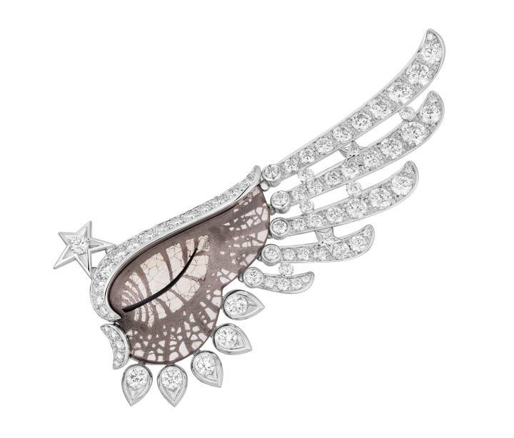 Collection Haute Joaillerie Reach for the Stars de Chanel, broche Five Wings.