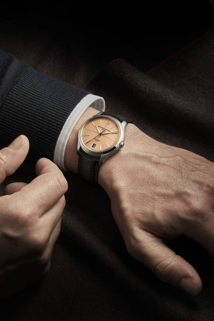 Comme toutes les montres équipées du mouvement manufacture Baumatic, les nouvelles pièces de la collection Clifton bénéficient d'une extension de garantie de six ans venant s'ajouter aux deux ans de garantie internationale standard.