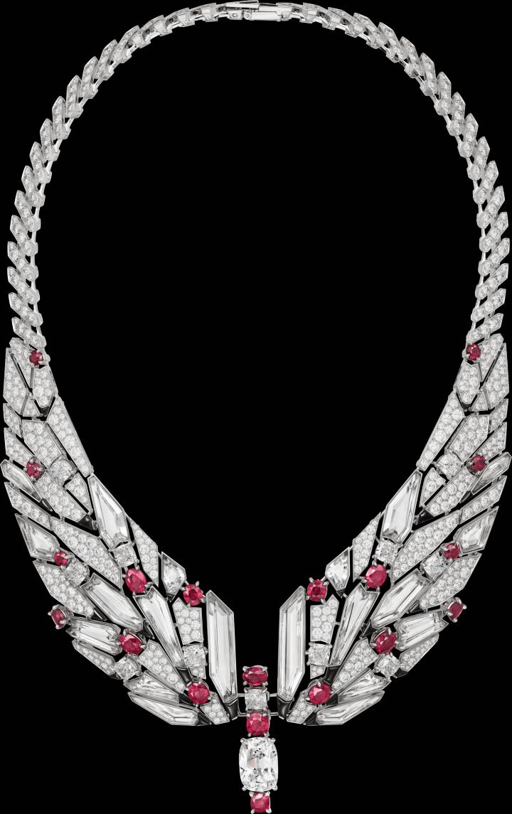 Cartier - Collection Beautés du Monde Collier Cymbale en or blanc, serti d'un diamant de forme coussin D VS1 de 6,10 carats, dix-neuf rubis facettés de Birmanie totalisant 12,64 carats, onze diamants de forme coussin, cristal de roche, onyx, et diamants taille brillant