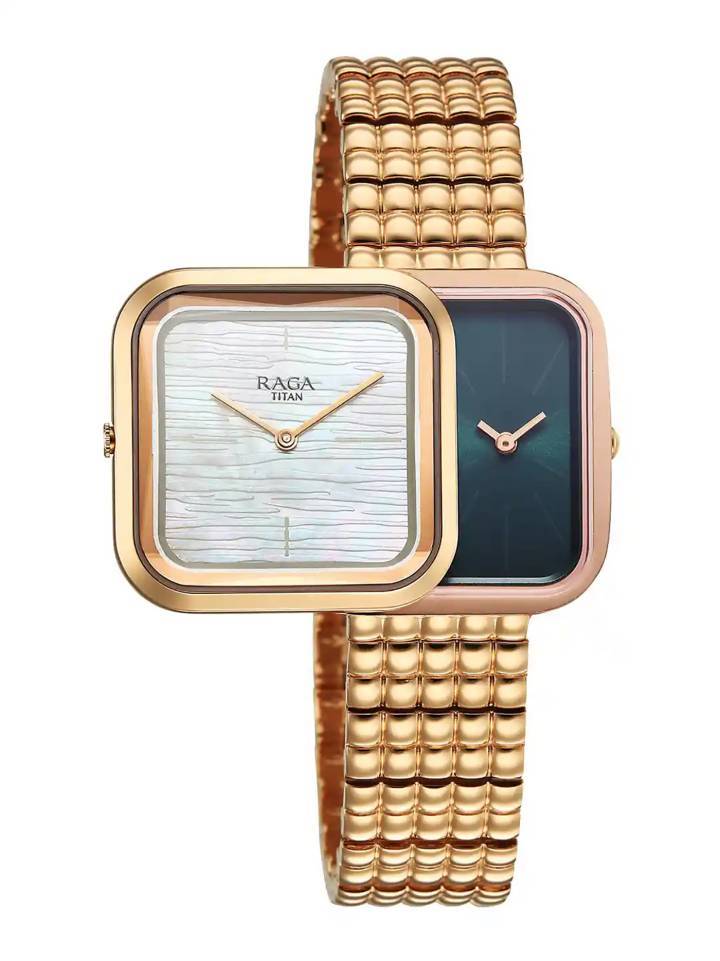 Dans la collection Raga Glimmer, cette montre présente un double fuseau horaire grâce à deux cadrans distincts glissant l'un sur l'autre mais ne présente une épaisseur totale que de moins de 10 mm grâce à l'utilisation de deux mouvements Edge ultra-fins.