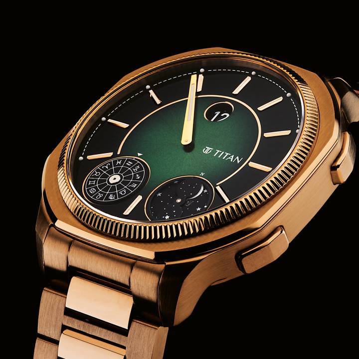 Stellar quartz avec micro-rotor, lune et calendrier lunaire indien (chaque nouvelle lune a un nom particulier).