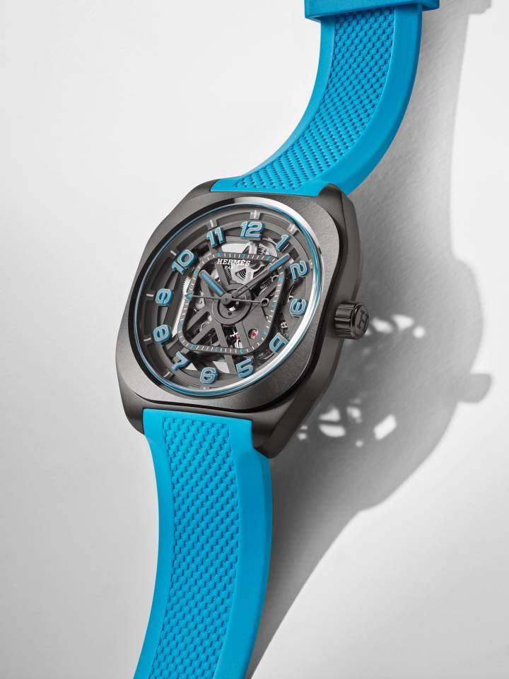 Hermès applique son sens du spectacle au squelette