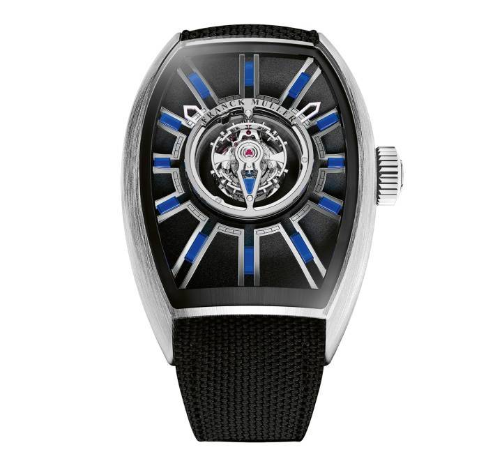 La nouvelle Curvex CX Grand Central Flash Tourbillon, inspirée par l'univers des voitures futuristes.