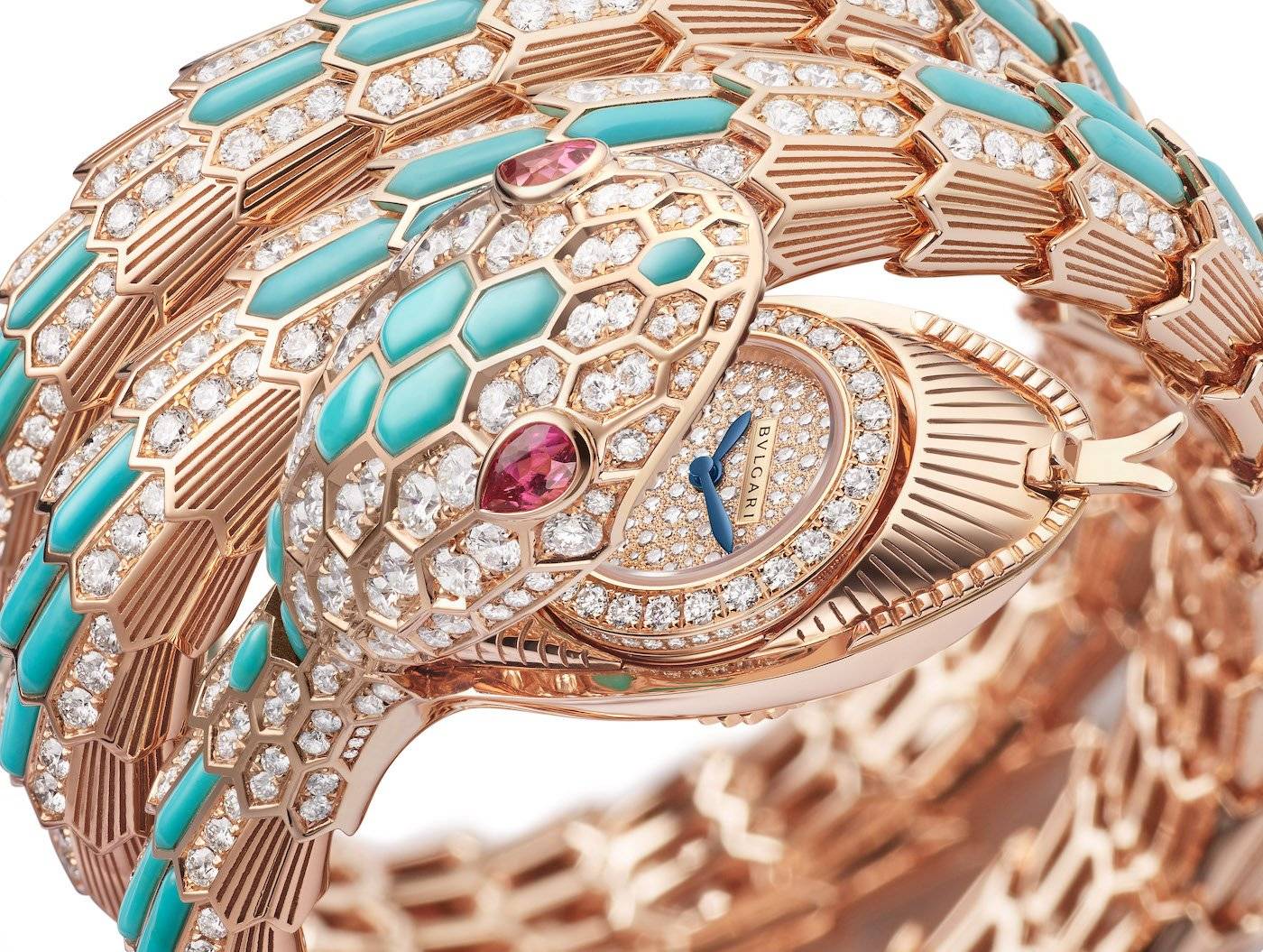 Bulgari équipe ses Serpenti Misteriosi d'un calibre miniature 