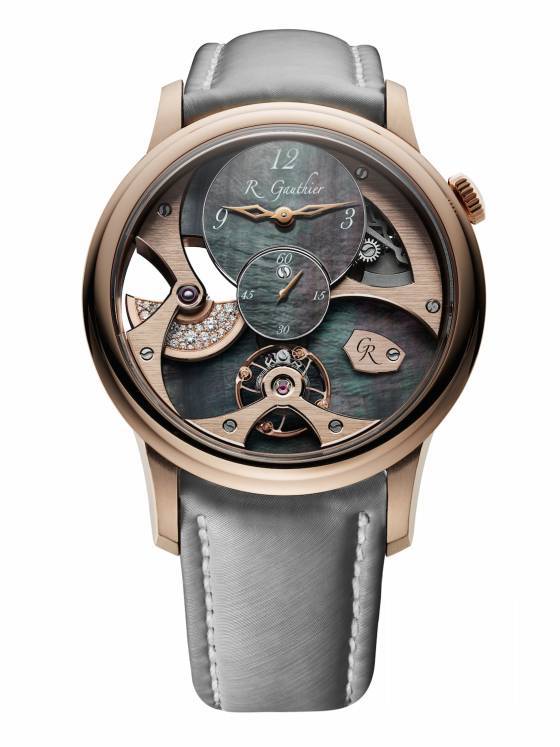 ROMAIN GAUTHIER, PREMIÈRE MONTRE FÉMININE