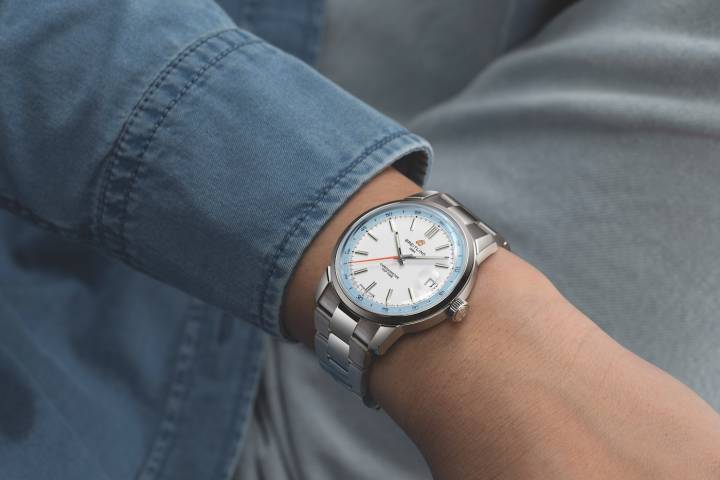  La nouvelle Top Time B31 avec son calibre manufacture automatique 3 aiguilles, étanche à 100 mètres dans son nouveau boîtier en acier de 38 mm.