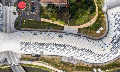 Nouveau siège de Swatch: un serpent dans la ville
