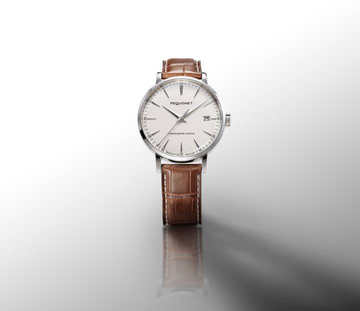  Le modèle Attitude Poinçon Vipère est certifié chronomètre par l'Observatoire de Besançon.