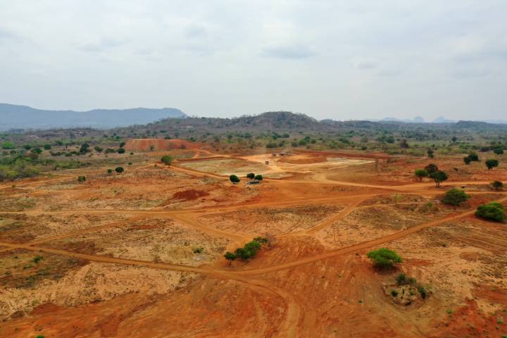 Fura Gems à l'offensive dans la pierre de couleur