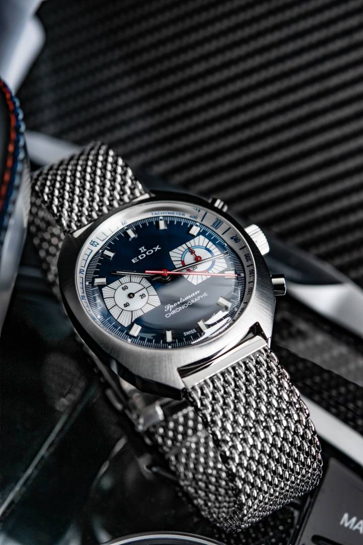 Les années 1970, âge d'or du sport automobile: pour son anniversaire, Edox a réédité la Sportsman Chronographe Automatic de 41 mm, inspirée d'un modèle de 1972.