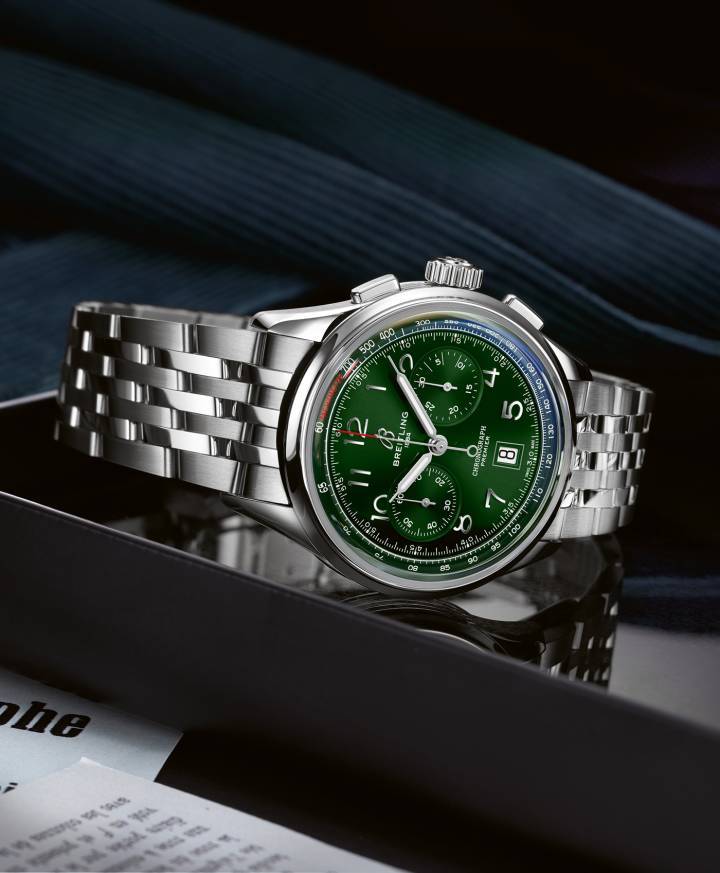 Breitling a ajouté à la collection Premier six nouveaux modèles, tous animés du calibre Manufacture Breitling 01 à remontage automatique.
