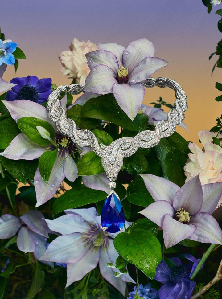 Bulgari - Collection The Garden of Wonders Collier Serpenti Ocean Treasure, avec en pierre de centre un saphir du Sri Lanka de 61,30 carats en forme de poire