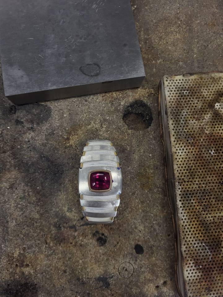 Juliette Perpatoros remporte le Concours Bucherer Fine Jewellery
