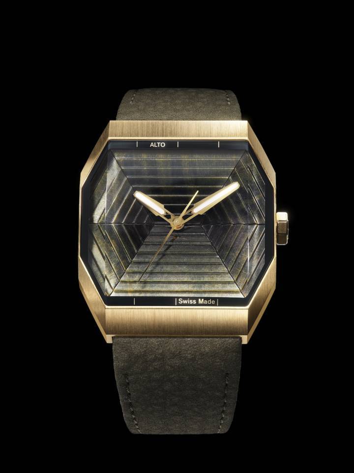 «Alto» pour art contemporain au poignet